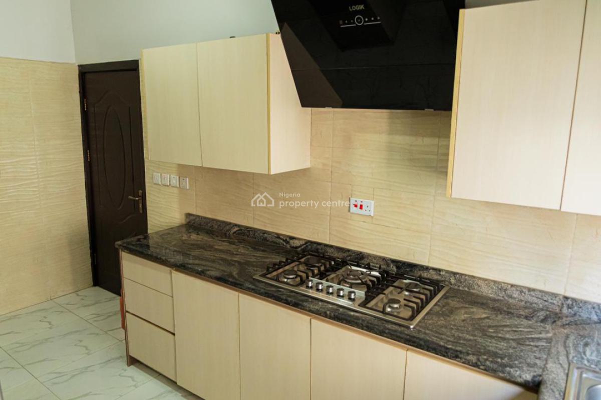 1 Bedroom Apartment . Please Emphasis on Getting a Really Cool Place., Lekki Phase 1, Lekki, Lagos, Flat / Apartment Short Let