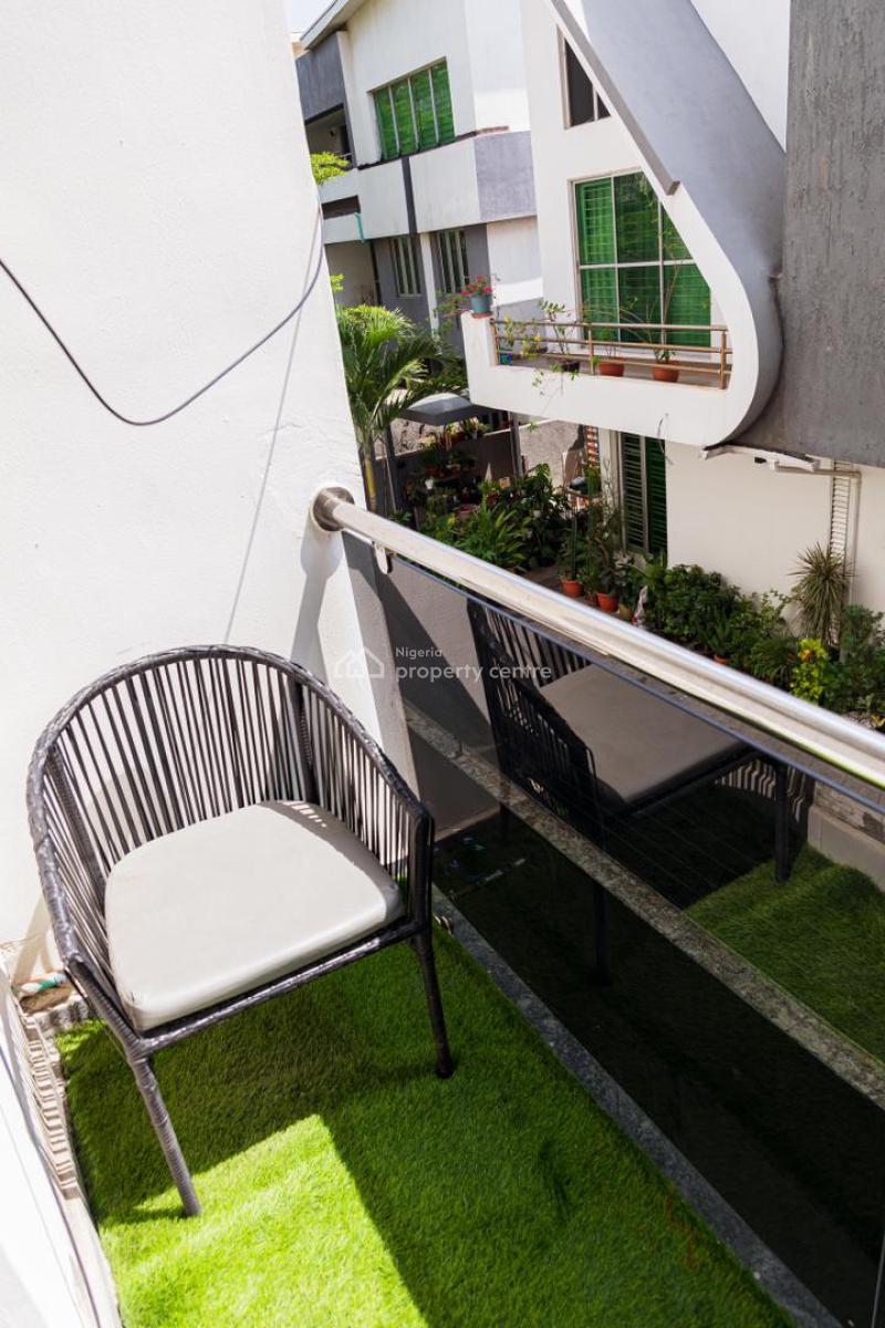 1 Bedroom Apartment . Please Emphasis on Getting a Really Cool Place., Lekki Phase 1, Lekki, Lagos, Flat / Apartment Short Let