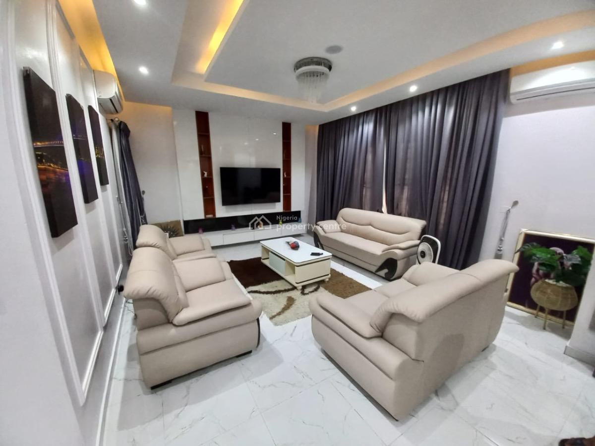 1 Bedroom Apartment . Please Emphasis on Getting a Really Cool Place., Lekki Phase 1, Lekki, Lagos, Flat / Apartment Short Let