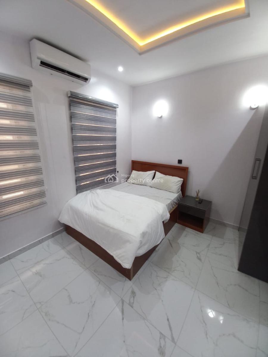1 Bedroom Apartment . Please Emphasis on Getting a Really Cool Place., Lekki Phase 1, Lekki, Lagos, Flat / Apartment Short Let
