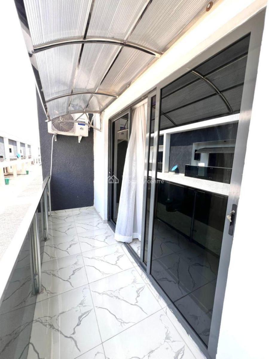 2 Bedroom Apartment . Please Emphasis on Getting a Really Cool Place., Lekki Phase 1, Lekki, Lagos, Flat / Apartment Short Let