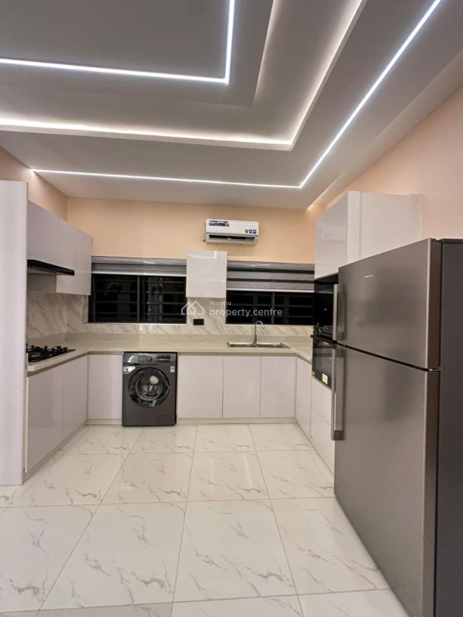 2  Bedroom Apartment . Please Emphasis on Getting a Really Cool Place., Lekki Phase 1, Lekki, Lagos, House Short Let