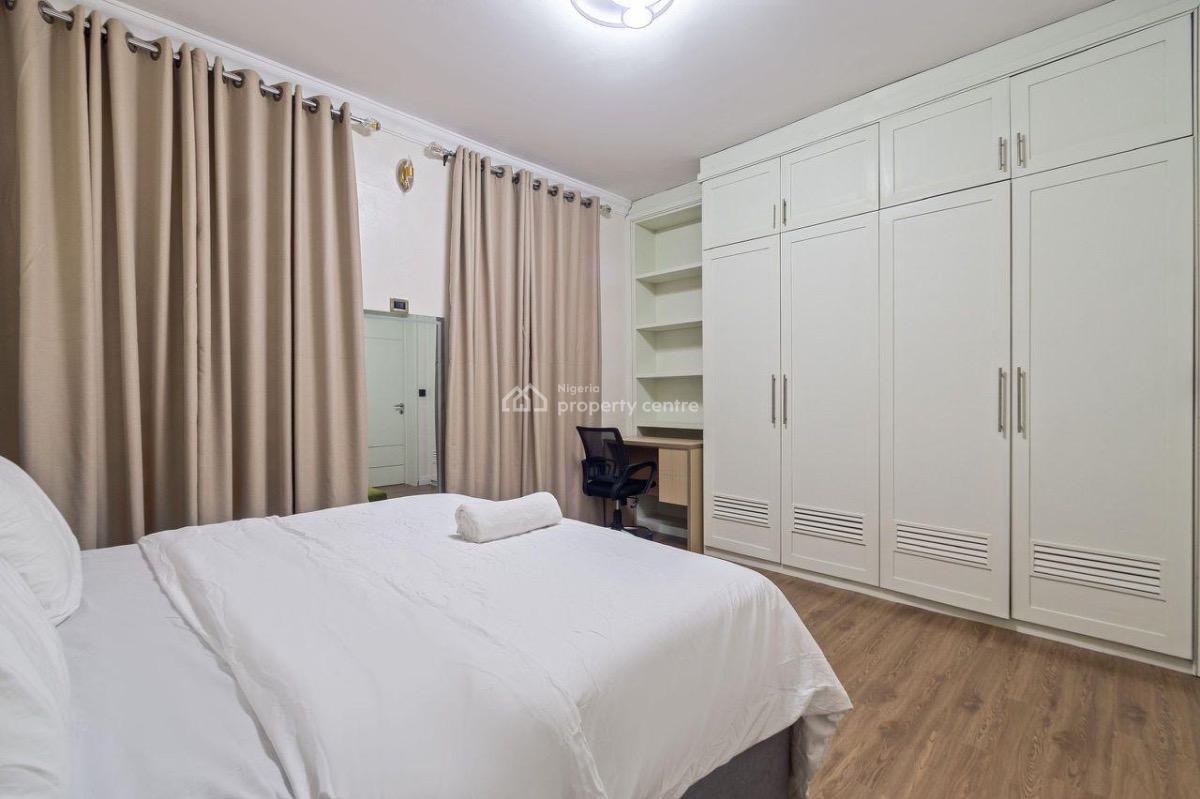 2  Bedroom Apartment . Please Emphasis on Getting a Really Cool Place., Lekki Phase 1, Lekki, Lagos, Flat / Apartment Short Let