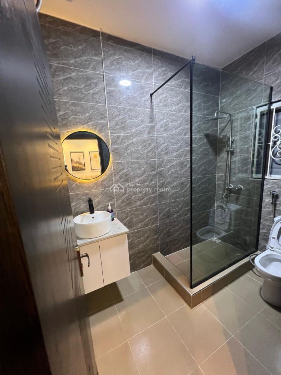 2  Bedroom Apartment . Please Emphasis on Getting a Really Cool Place., Lekki Phase 1, Lekki, Lagos, Flat / Apartment Short Let