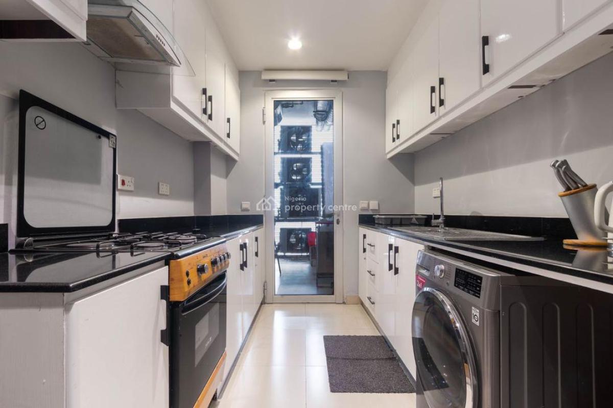 2  Bedroom Apartment . Please Emphasis on Getting a Really Cool Place., Lekki Phase 1, Lekki, Lagos, Flat / Apartment Short Let