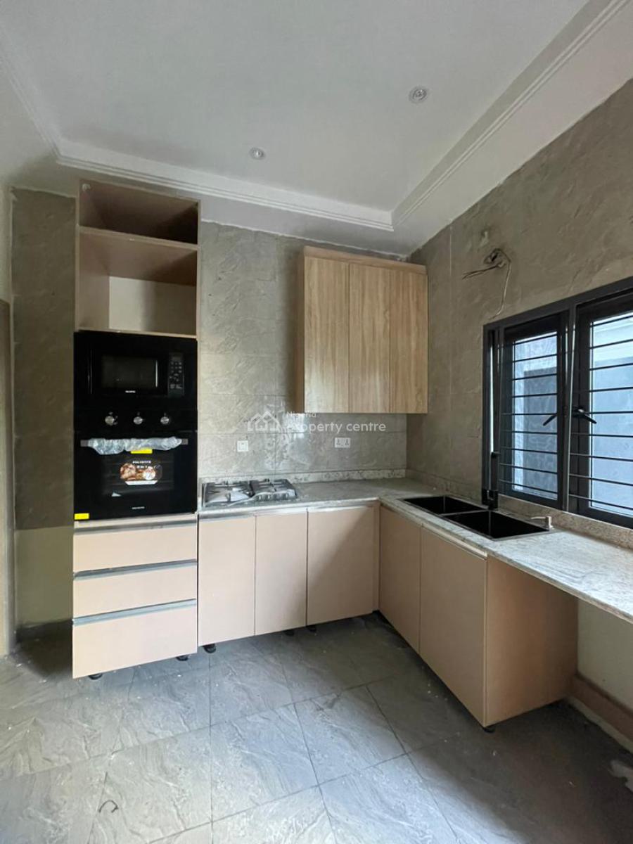 Classic 2 Bedroom Apartment in a Secure Estate, Victoria Island (vi), Lagos, Flat / Apartment for Rent