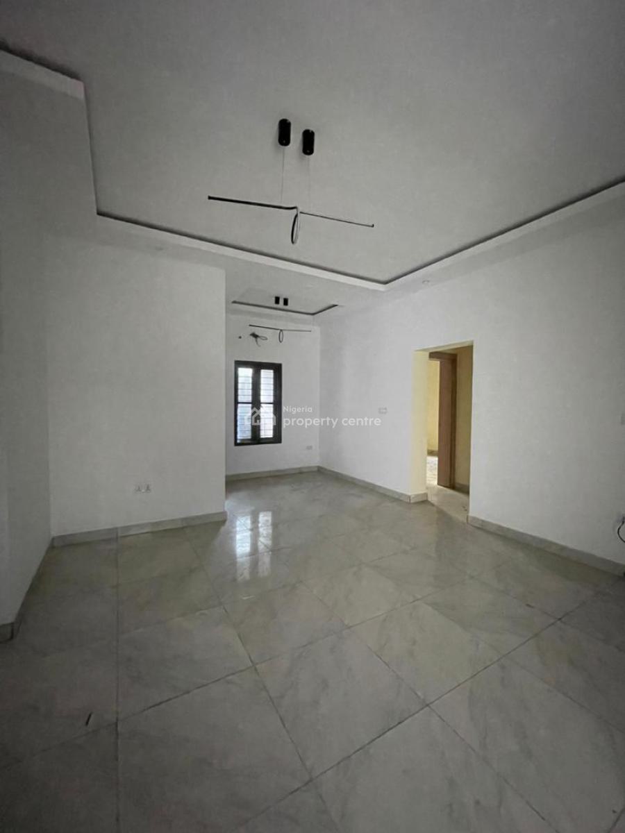 Classic 2 Bedroom Apartment in a Secure Estate, Victoria Island (vi), Lagos, Flat / Apartment for Rent
