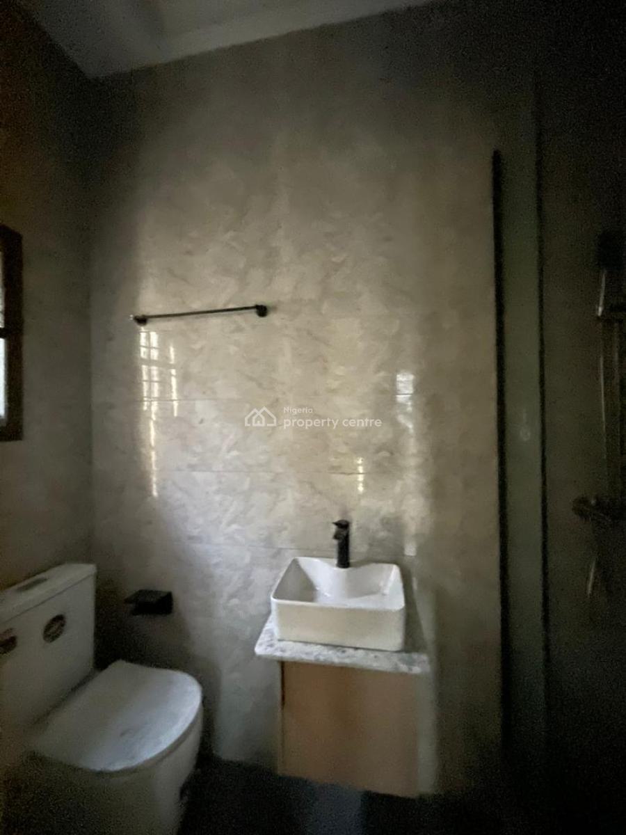 Classic 2 Bedroom Apartment in a Secure Estate, Victoria Island (vi), Lagos, Flat / Apartment for Rent