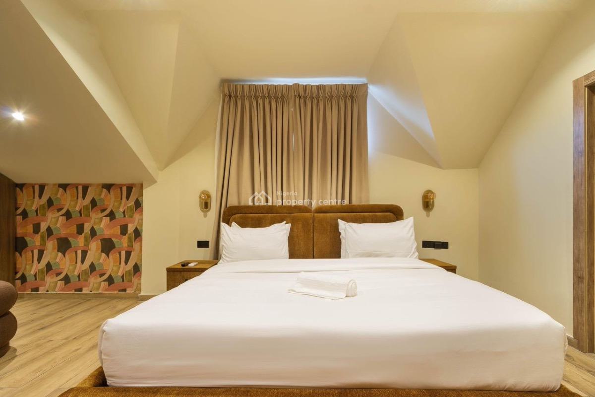 2  Bedroom Apartment . Please Emphasis on Getting a Really Cool Place., Ikoyi, Lagos, Flat / Apartment Short Let