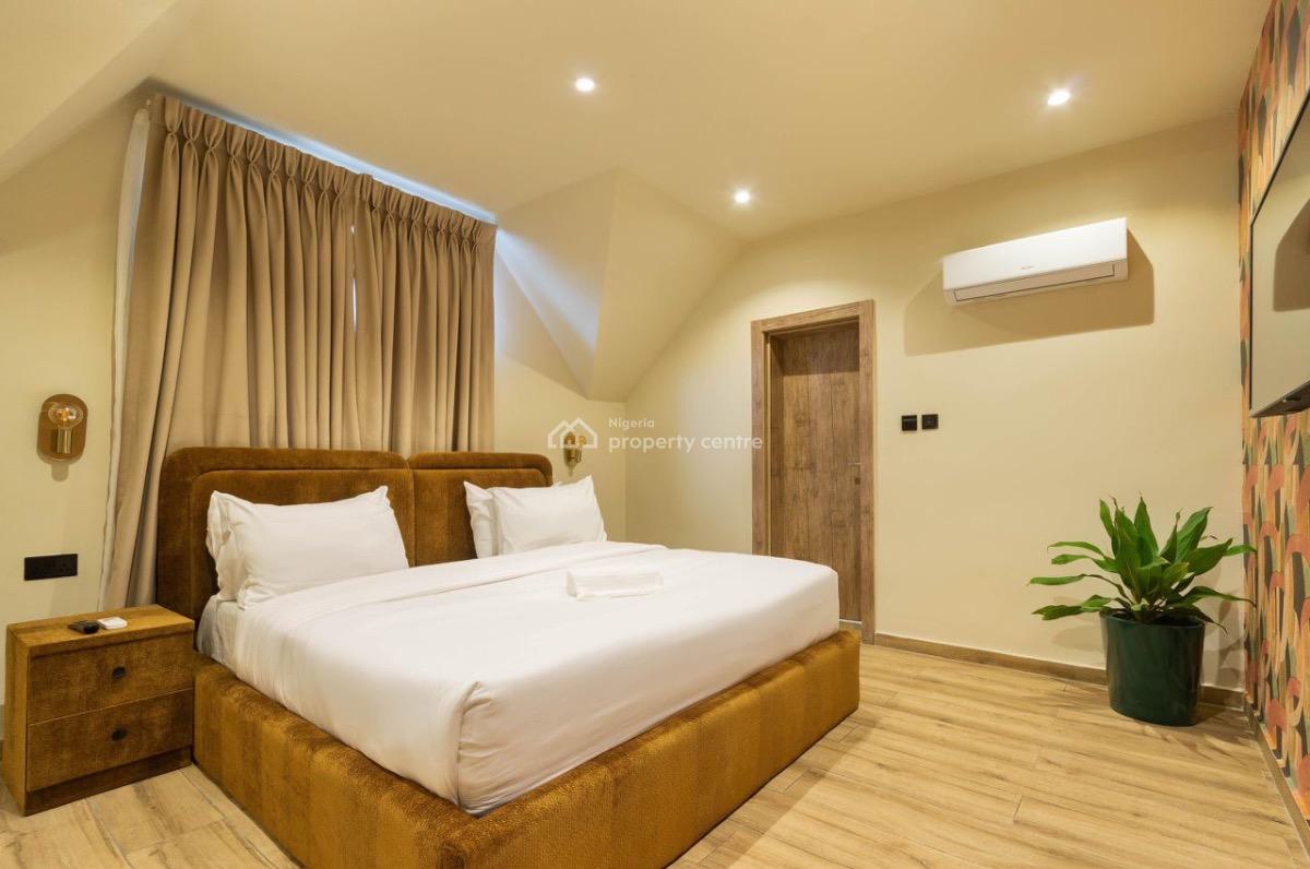 2  Bedroom Apartment . Please Emphasis on Getting a Really Cool Place., Ikoyi, Lagos, Flat / Apartment Short Let