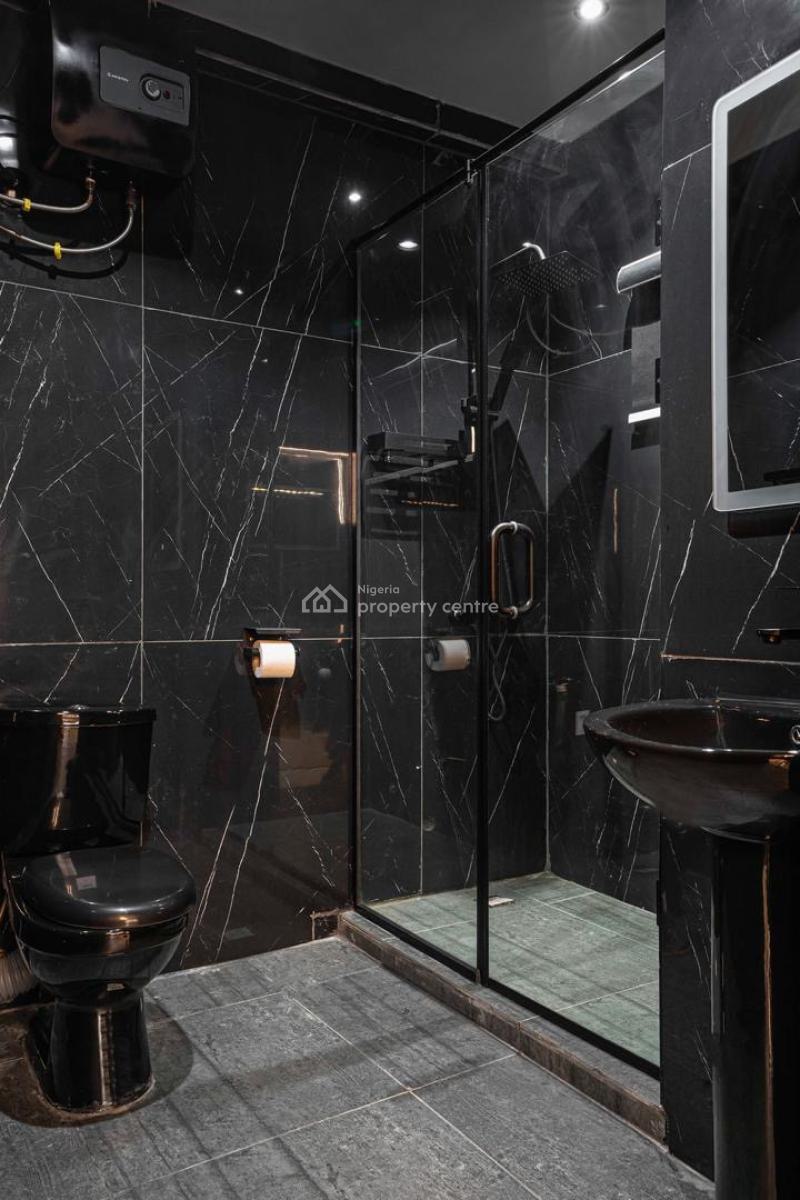 1 Bedroom Apartment . Please Emphasis on Getting a Really Cool Place., Lekki Phase 1, Lekki, Lagos, Flat / Apartment Short Let