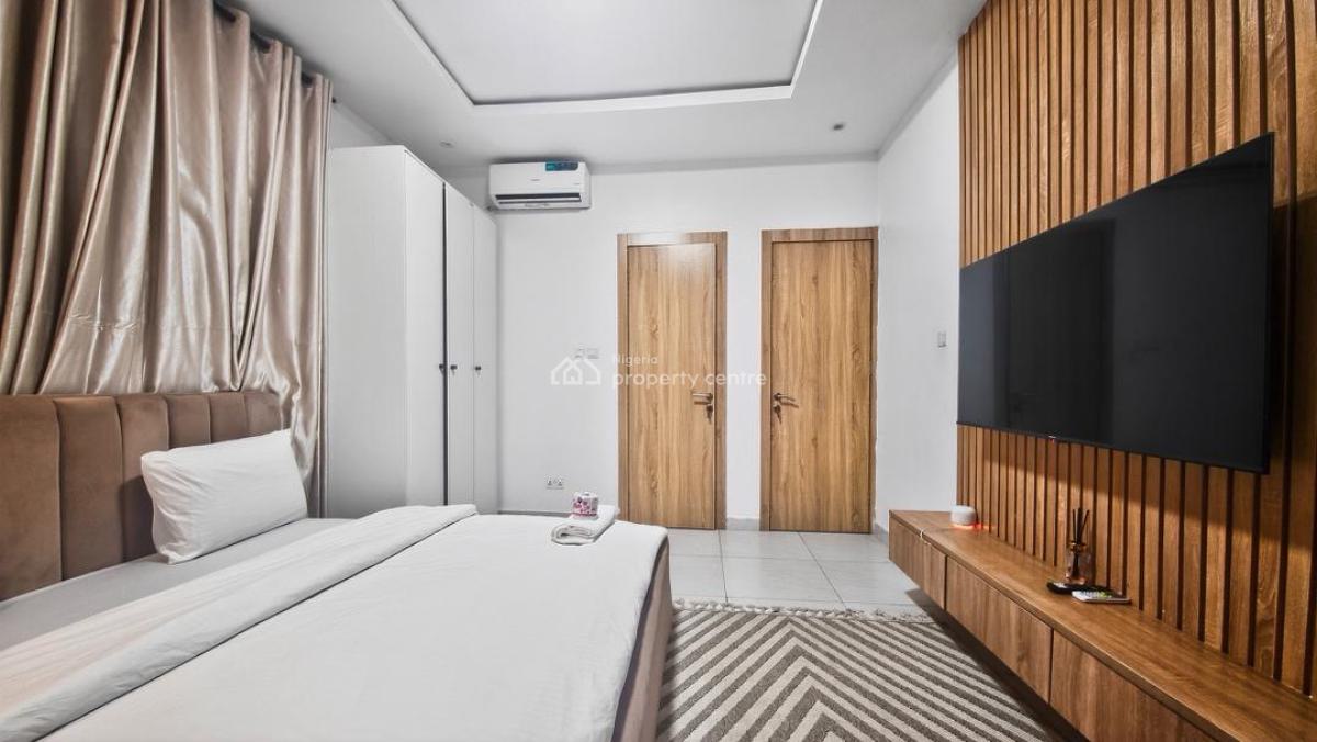 Cosmos: Urban Three Bedroom Apartment with Balcony and Other Top Notch, Victoria Island (vi), Lagos, Flat / Apartment Short Let