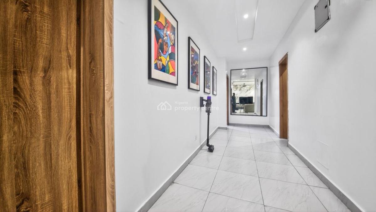 Cosmos: Urban Three Bedroom Apartment with Balcony and Other Top Notch, Victoria Island (vi), Lagos, Flat / Apartment Short Let