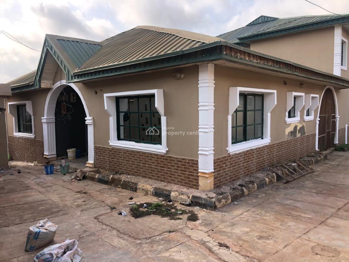 Well Maintained 2 Bedroom Flat Ensuite Plus Guest Toilet, By Elewuro Junction, Akobo, Ibadan, Oyo, Flat / Apartment for Rent