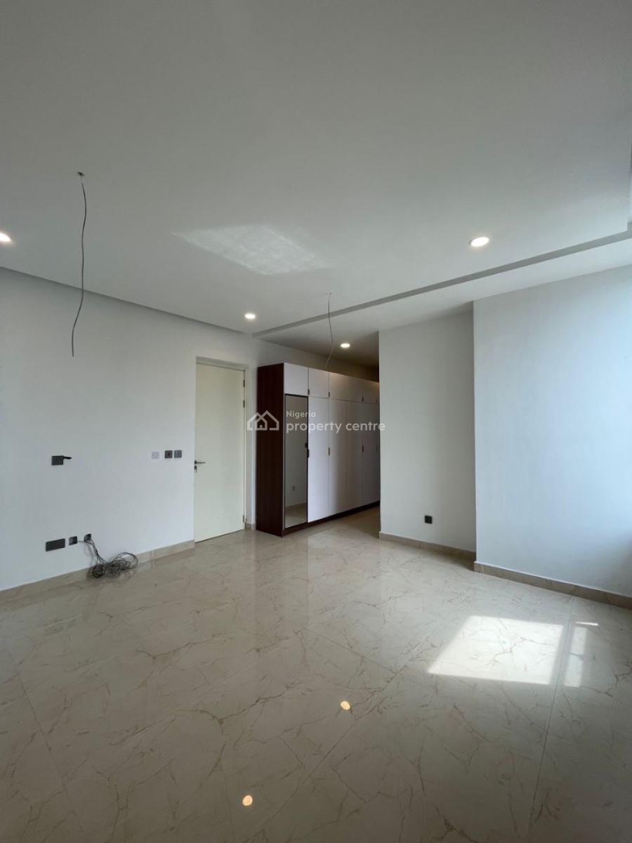 Aesthetically Pleasing 4 Bedroom Penthouse with Swimming Pool  Price:, Phase 1, Lekki Phase 1, Lekki, Lagos, Block of Flats for Sale