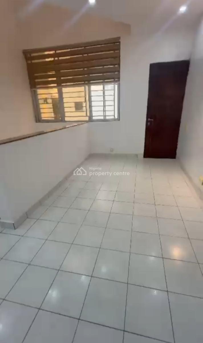 a Wing 4 Bedrooms Semi-detached Duplex with a Room Bq, Gra Phase 2, Magodo, Lagos, Semi-detached Duplex for Sale