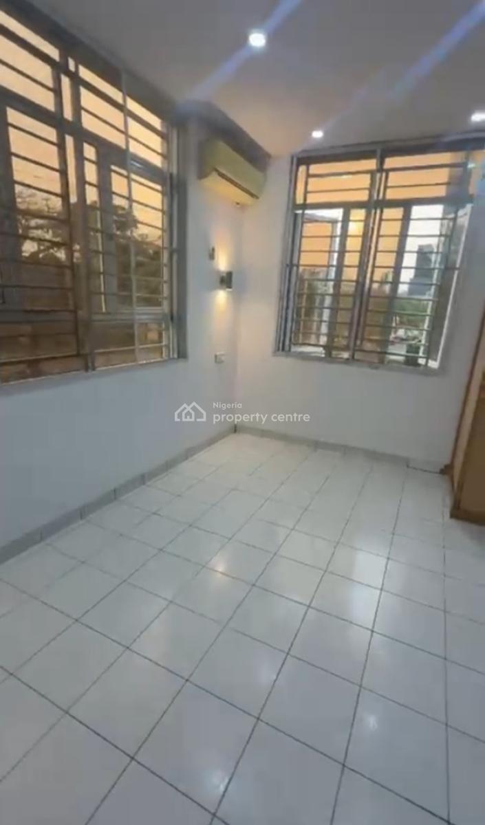 a Wing 4 Bedrooms Semi-detached Duplex with a Room Bq, Gra Phase 2, Magodo, Lagos, Semi-detached Duplex for Sale