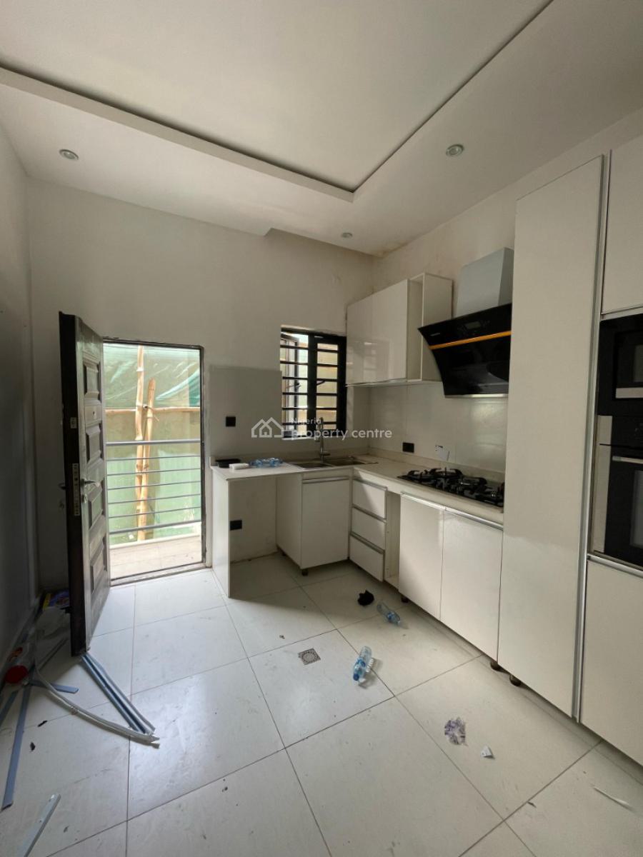 Executive Newly Built 3 Bedroom Apartment, Ologolo Lekki Lagos, Ologolo, Lekki, Lagos, Flat / Apartment for Rent