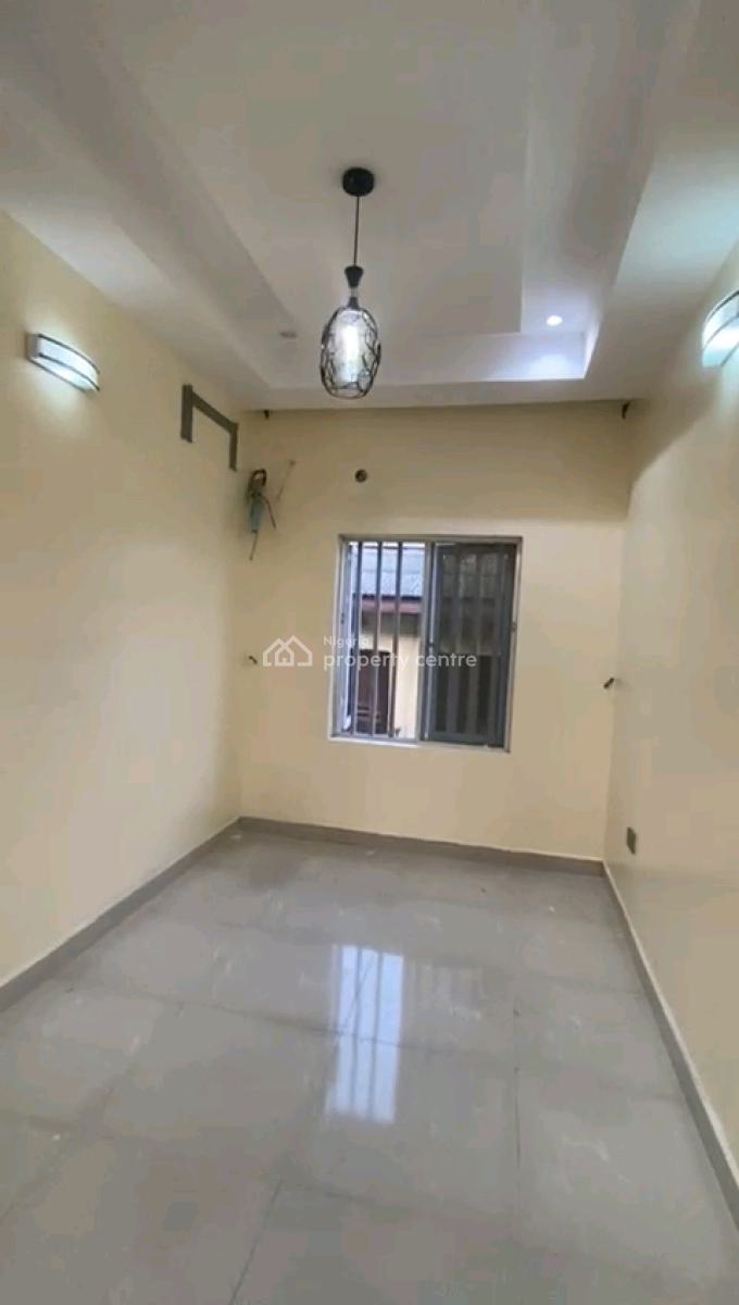 Newly Built 2bedroom Apartment, 12,peluola Street, Oworonshoki, Shomolu, Lagos, Flat / Apartment for Rent