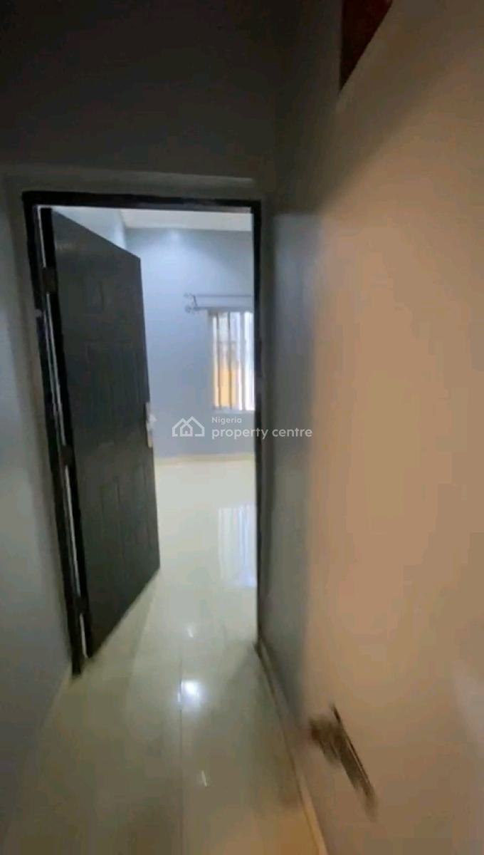 Newly Built 2bedroom Apartment, 12,peluola Street, Oworonshoki, Shomolu, Lagos, Flat / Apartment for Rent