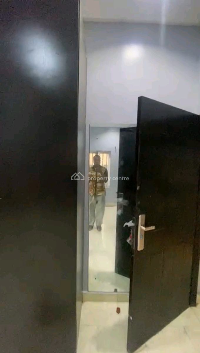 Newly Built 2bedroom Apartment, 12,peluola Street, Oworonshoki, Shomolu, Lagos, Flat / Apartment for Rent