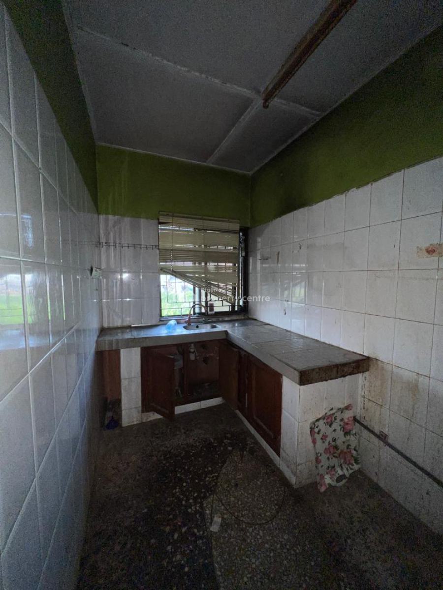 Spacious 2 Bedrooms Flat, Agungi, Lekki, Lagos, Flat / Apartment for Rent