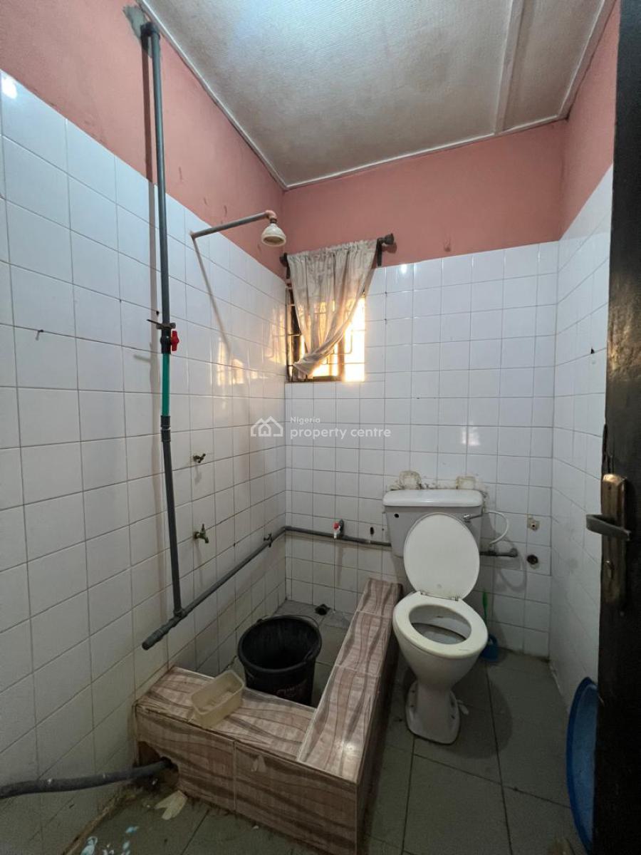 Spacious 2 Bedrooms Flat, Agungi, Lekki, Lagos, Flat / Apartment for Rent
