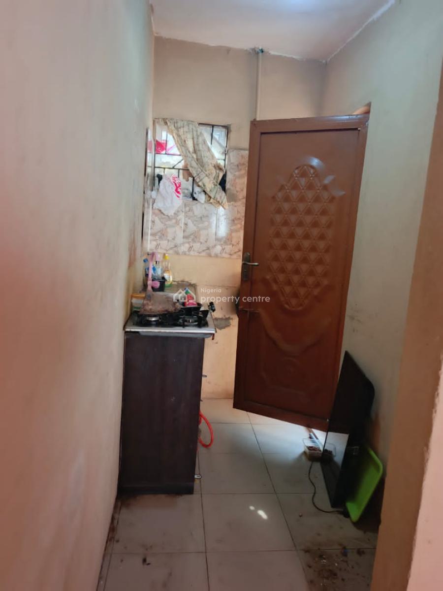 Just Out Big Room Self Apartment, Abule Ijesha, Yaba, Lagos, Flat / Apartment for Rent