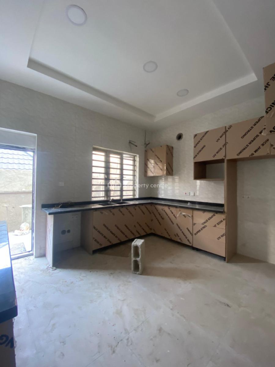 Spacious Standard 4 Bedroom Terrace House, Lekki, Lagos, Lekki Phase 1, Lekki, Lagos, Terraced Duplex for Rent