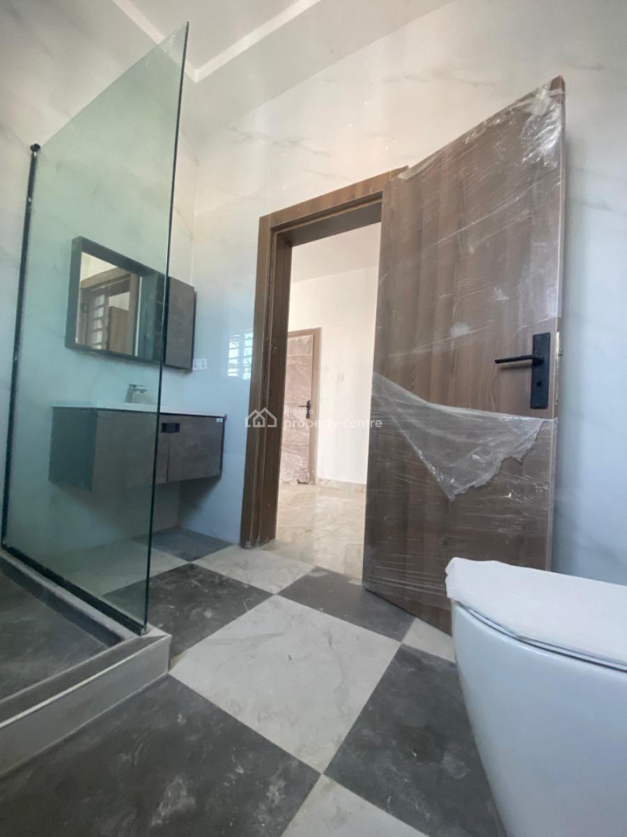 Spacious Standard 4 Bedroom Terrace House, Lekki, Lagos, Lekki Phase 1, Lekki, Lagos, Terraced Duplex for Rent