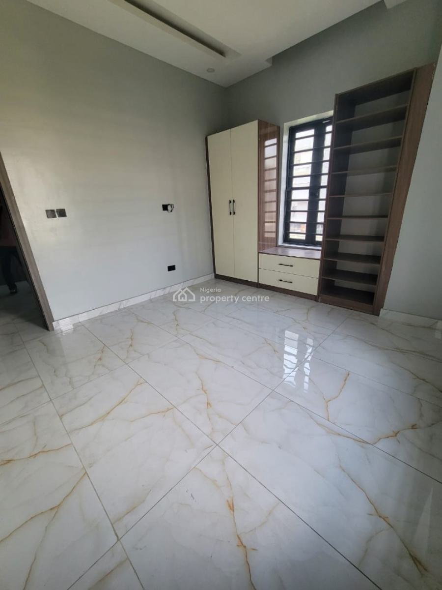 Newly Built 2 Bedroom Apartment, Lekki Phase 1, Lekki, Lagos, Flat / Apartment for Rent