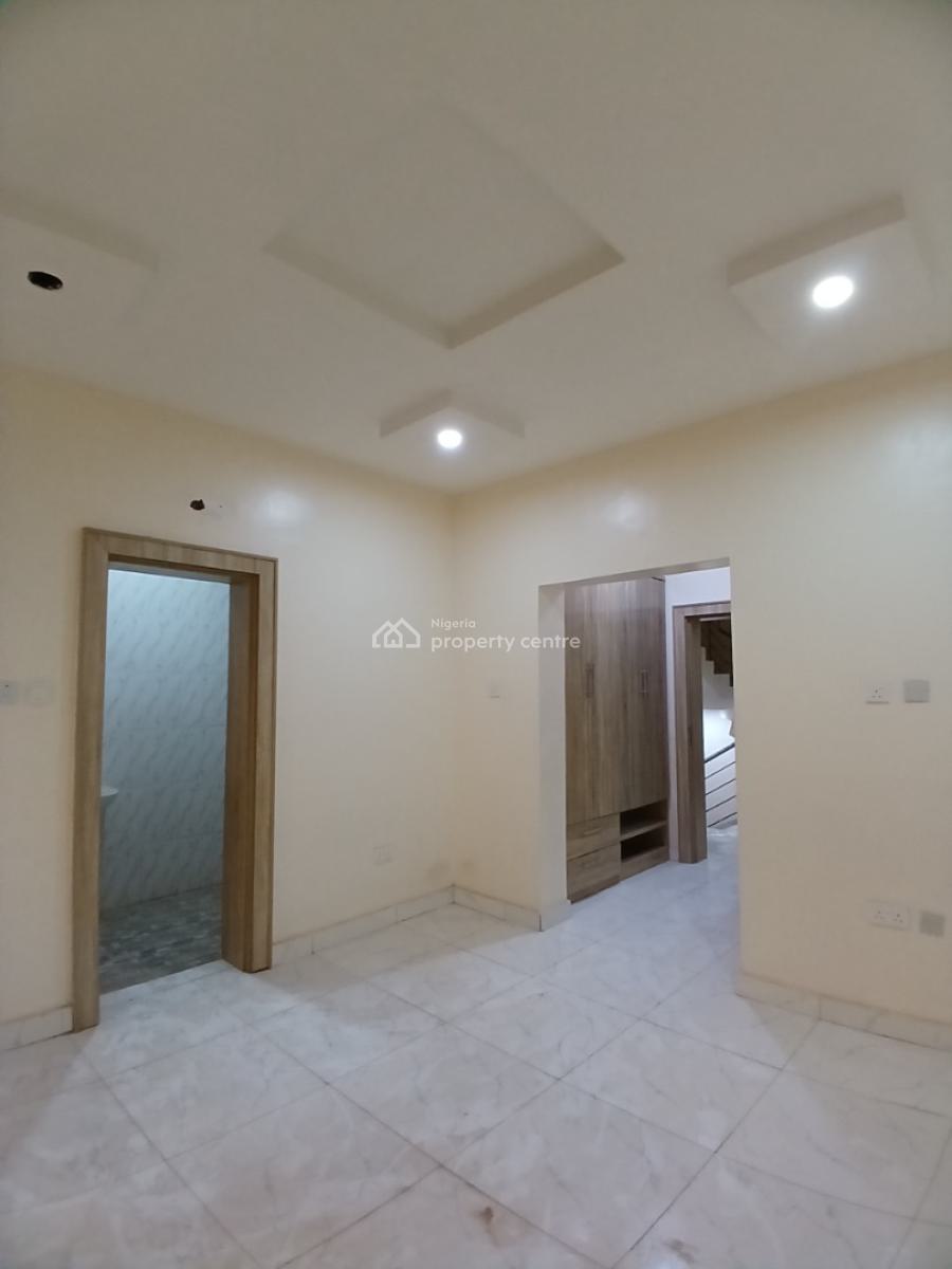 Under Renovation 4 Bedroom Terrace Duplex with 1room Bq, Guzape Abuja Diplomatic Zone, Guzape District, Abuja, Terraced Duplex for Rent