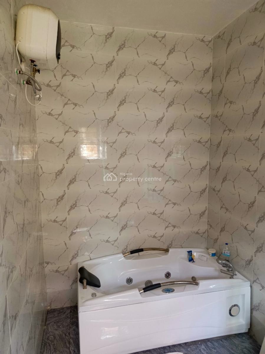 Spacious Master Bedroom with Balcony, Orchid Road By The Roundabout, Lekki, Lagos, Flat / Apartment for Rent