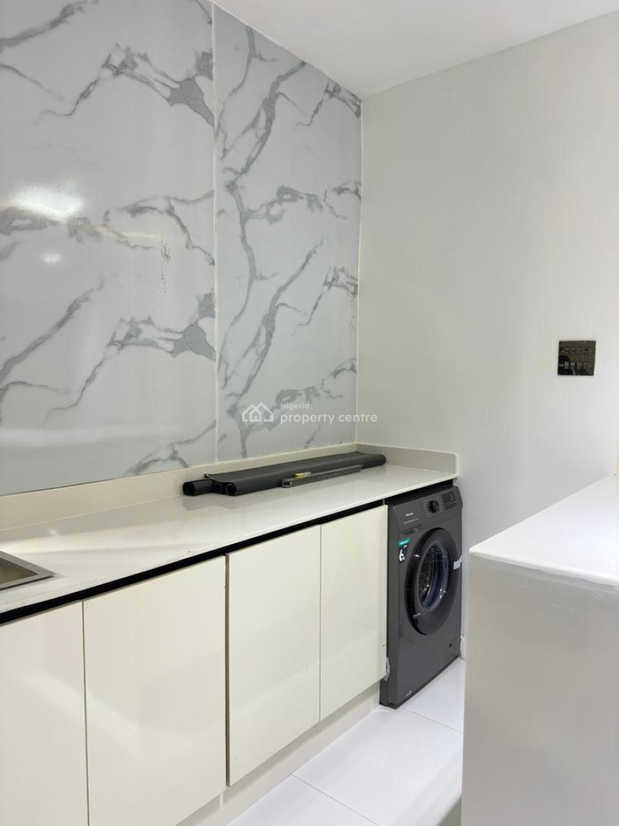 Fully Furnished Luxury 1 & 2 Bedroom Apartment with Swimming Pool, Lekki Phase 1, Lekki, Lagos, Flat / Apartment for Sale