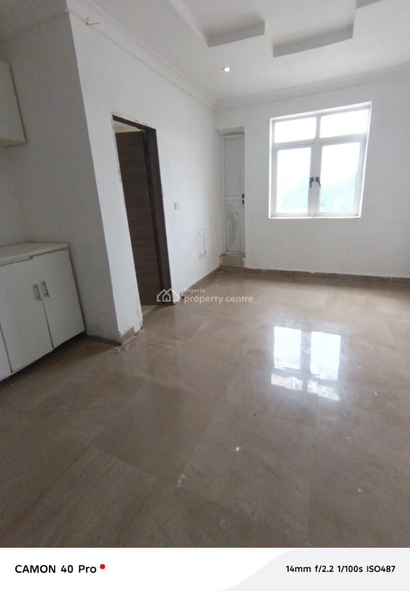 3 Bedroom Flat Upstairs and Fully Service in Chevron, Chevy View Estate By Chevron, Lekki Phase 1, Lekki, Lagos, Flat / Apartment for Rent