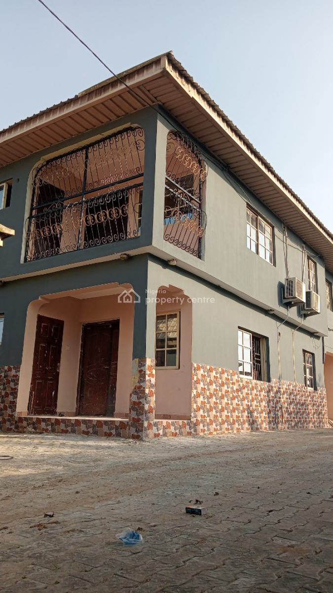 Well Renovated Luxury 3 Bedroom Flat with Wardrobe Kitchen Cabinet,pop, Avery Close to Major Highway, Bogije Ibeju Lekki Lagos Nigeria, Bogije, Ibeju Lekki, Lagos, Flat / Apartment for Rent