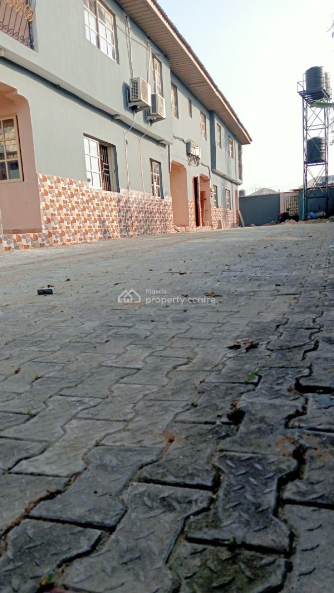 Well Renovated Luxury 3 Bedroom Flat with Wardrobe Kitchen Cabinet,pop, Avery Close to Major Highway, Bogije Ibeju Lekki Lagos Nigeria, Bogije, Ibeju Lekki, Lagos, Flat / Apartment for Rent