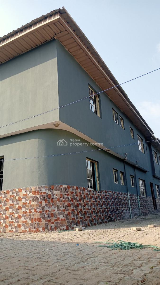 Well Renovated Luxury 3 Bedroom Flat with Wardrobe Kitchen Cabinet,pop, Avery Close to Major Highway, Bogije Ibeju Lekki Lagos Nigeria, Bogije, Ibeju Lekki, Lagos, Flat / Apartment for Rent