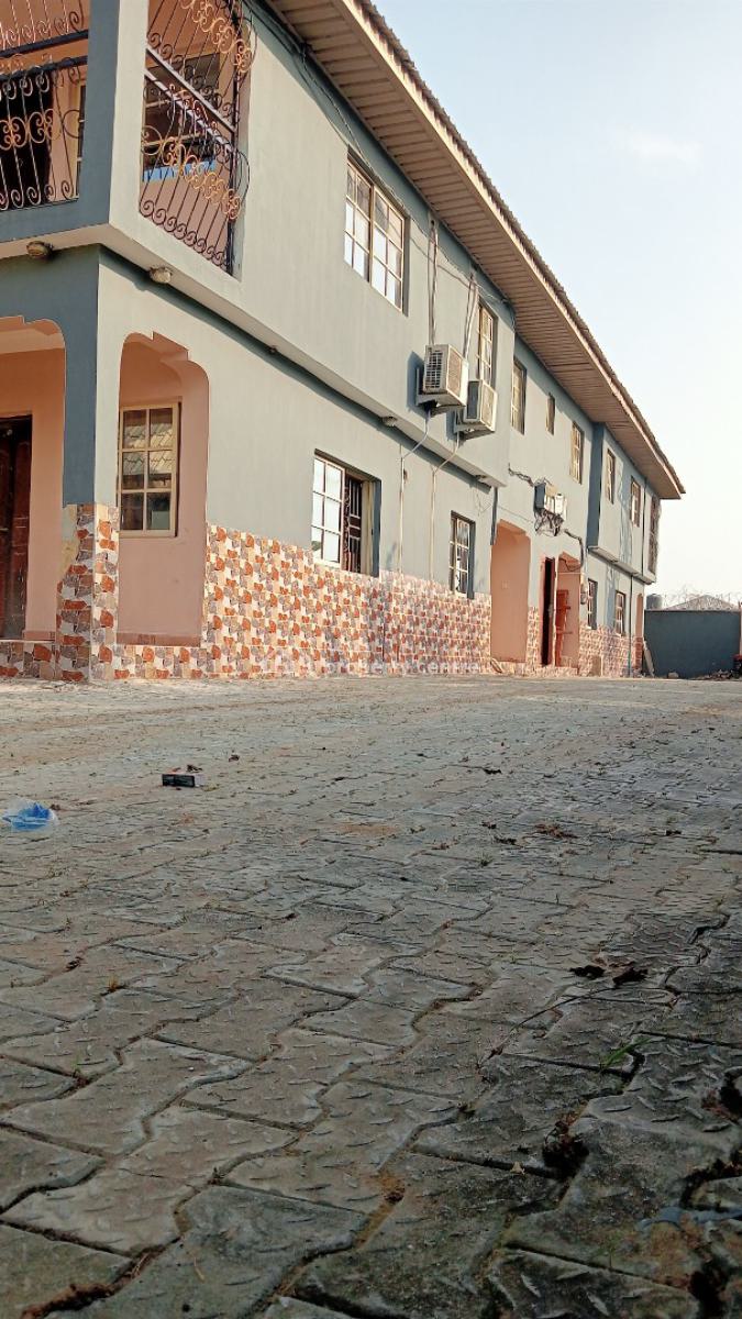 Well Renovated Luxury 3 Bedrooms Flat, Very Close to The Highway, Bogije, Ibeju Lekki, Lagos, Flat / Apartment for Rent