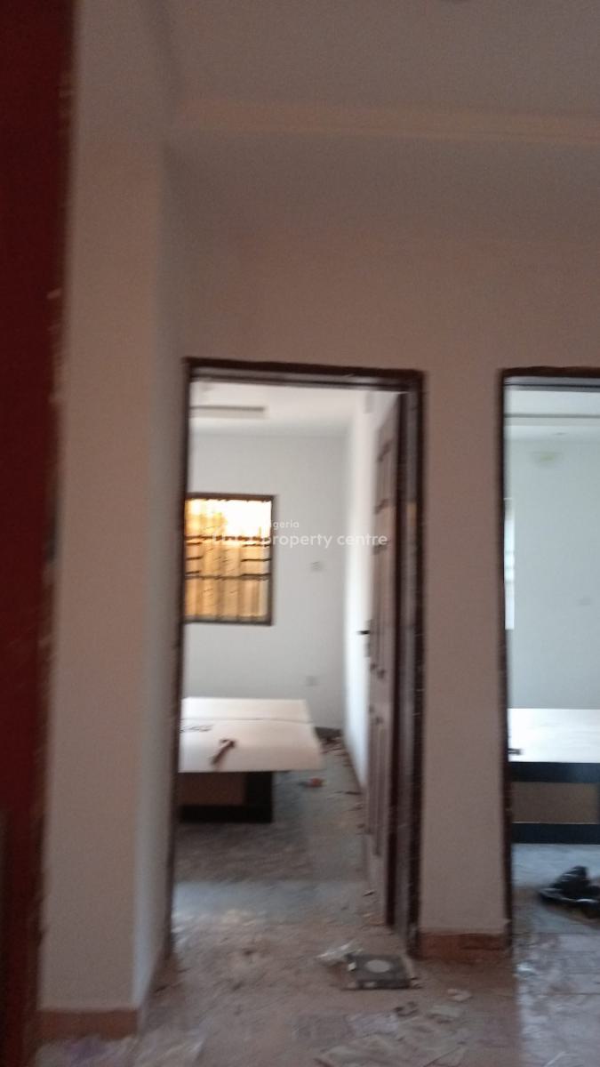 Well Renovated Luxury 3 Bedrooms Flat, Very Close to The Highway, Bogije, Ibeju Lekki, Lagos, Flat / Apartment for Rent