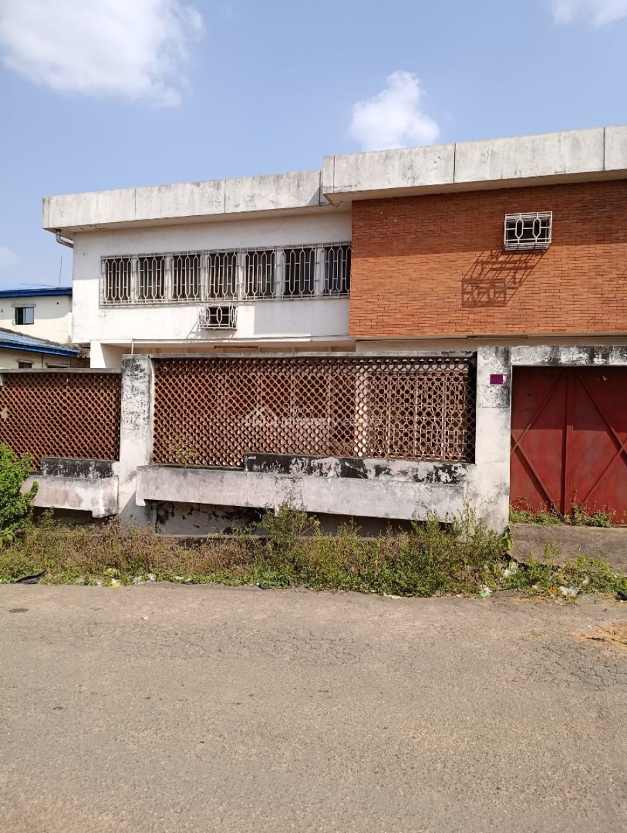 Office Duplex with Bq Good for School and Hospital, Tinubu Estate, Adex Bus Stop, Iwo Road Ibadan, New Bodija, Ibadan, Oyo, Office Space for Rent