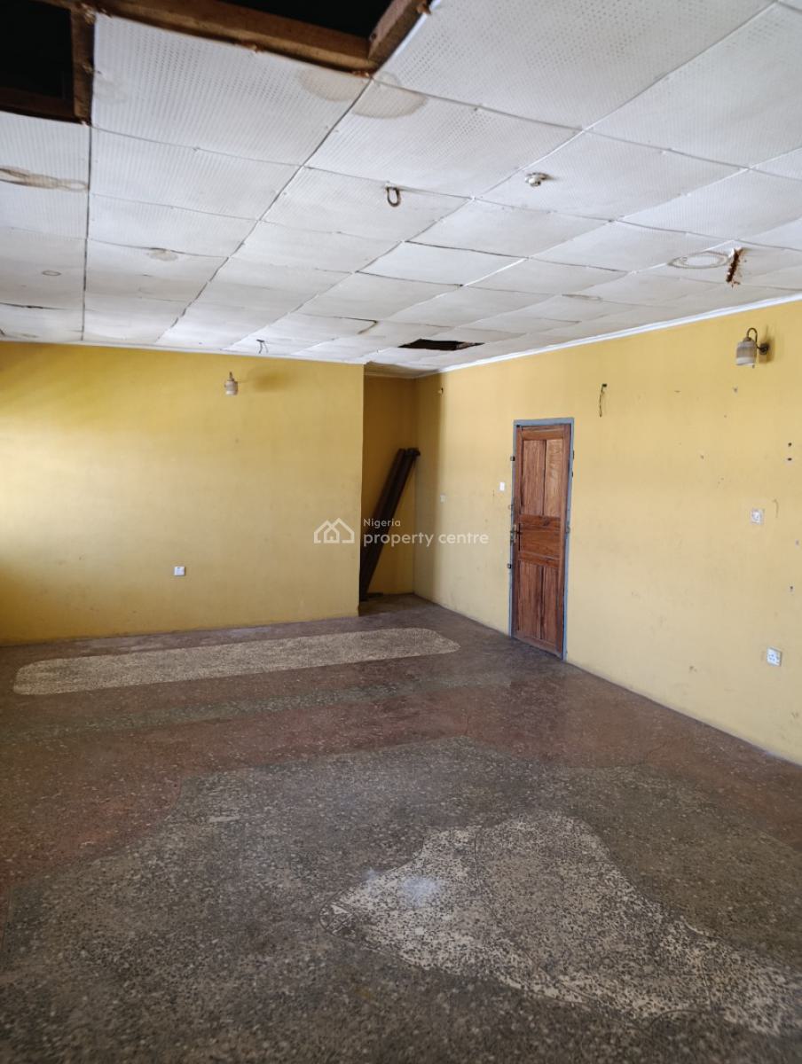 3 Bedroom Flat in a 4 Flat with 2 Toilets Fenced with Gate, Ede Street, Molade, Ibadan, Alakia, Ibadan, Oyo, Semi-detached Bungalow for Rent