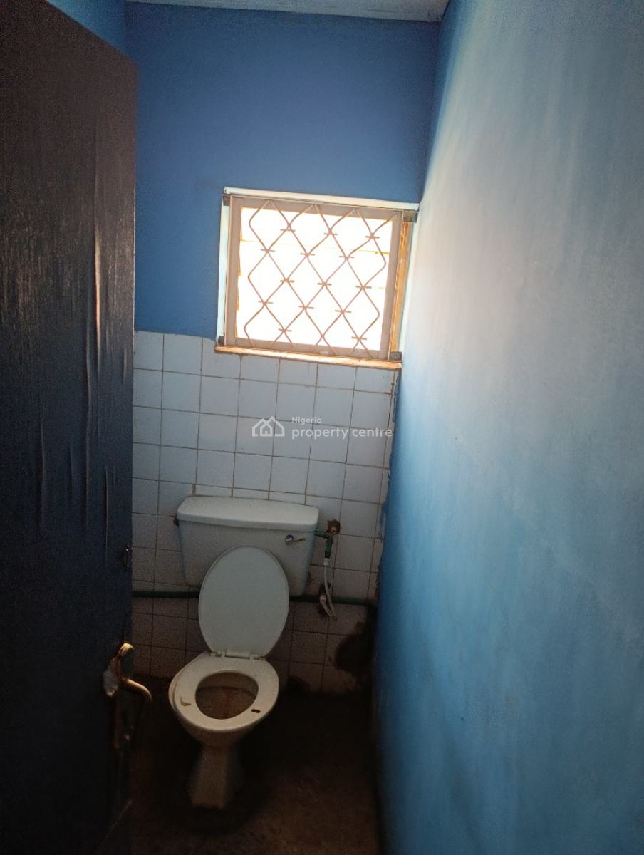 3 Bedroom Flat in a 4 Flat with 2 Toilets Fenced with Gate, Ede Street, Molade, Ibadan, Alakia, Ibadan, Oyo, Semi-detached Bungalow for Rent