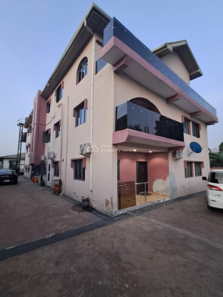 Luxury 3bedroom Flat at Magodo Phrase 2 Gra, Gra Phase 2, Magodo, Lagos, Flat / Apartment for Rent