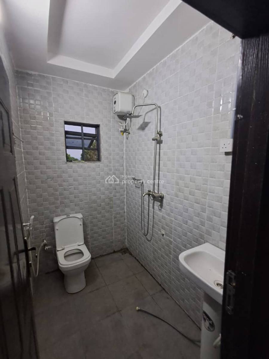 Luxury 3bedroom Flat at Magodo Phrase 2 Gra, Gra Phase 2, Magodo, Lagos, Flat / Apartment for Rent