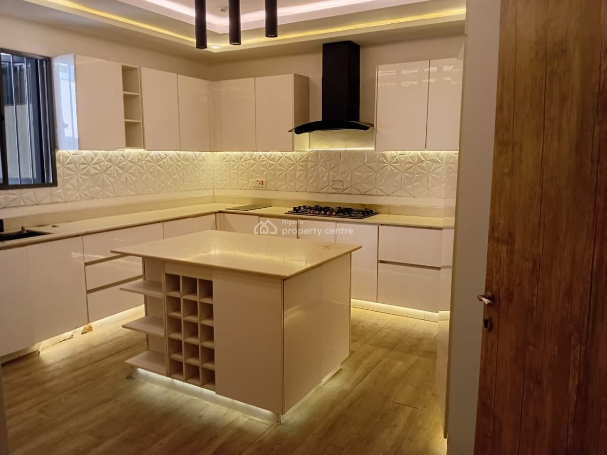 Serviced 4 Bedrooms Terrace House with Bq, Oniru, Victoria Island (vi), Lagos, Terraced Duplex for Sale