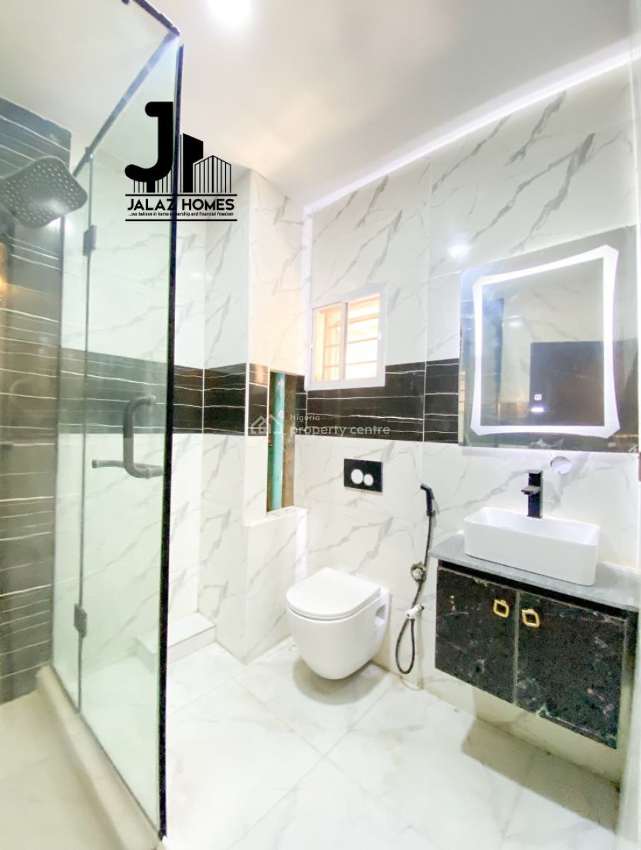 2 Bedroom Apartment, Lekki Phase 1, Lekki, Lagos, House for Sale