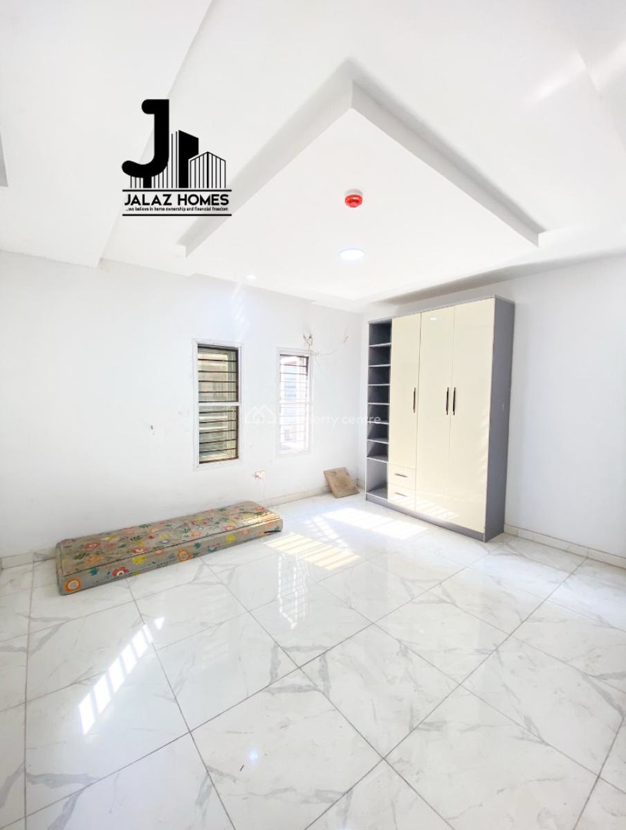 2 Bedroom Apartment, Lekki Phase 1, Lekki, Lagos, House for Sale