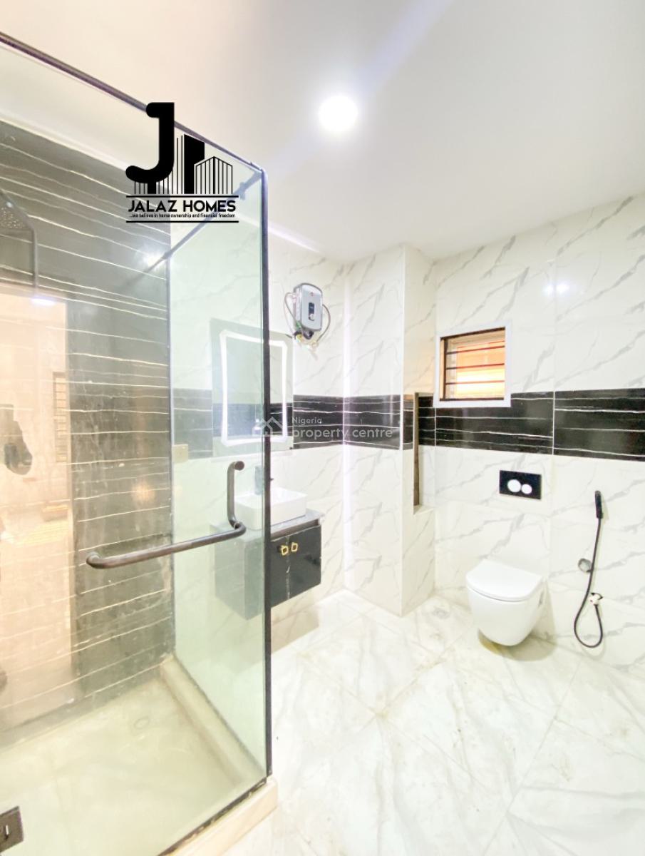 2 Bedroom Apartment, Lekki Phase 1, Lekki, Lagos, House for Sale