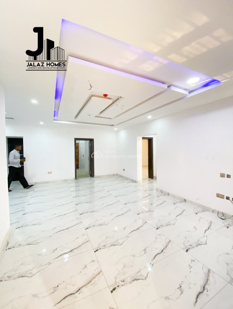 2 Bedroom Apartment, Lekki Phase 1, Lekki, Lagos, House for Sale